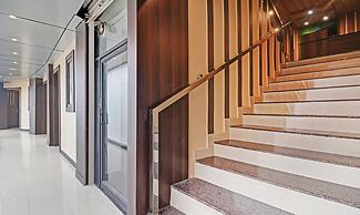 Itsy Hotels Sapphire Residency