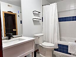 Les Eaux 227-1 by Escapades Tremblant