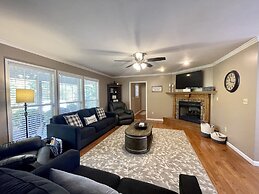 Mountain Rooster Inn