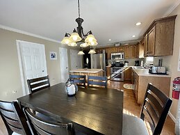 Mountain Rooster Inn