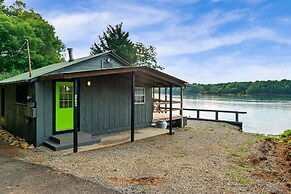 Cabin at Lakeside