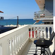 Eantos Studios and Suites