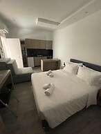 Eantos Studios and Suites