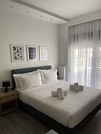 Eantos Studios and Suites