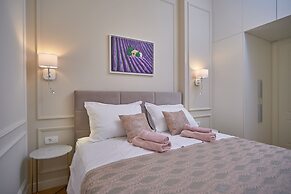 Salve Luxury Apartment by Litto