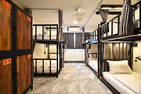 KOKO Hostel- Adults Only