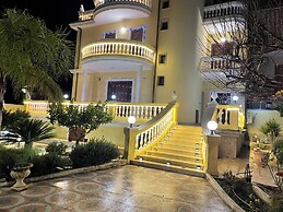 Nicole House