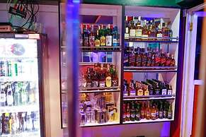 TRIPLINQ HOTEL & RESORT