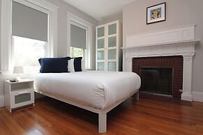 Maverick Suites at 89 Marion