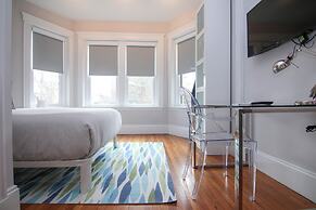 Maverick Suites at 89 Marion