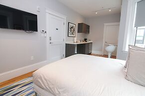 Maverick Suites at 89 Marion