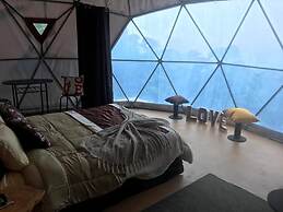 Poas Volcano Observatory Lodge & Glamping