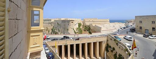 Vallettastay Harbor Gem 1 bedroom