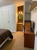 6 Plex Rental