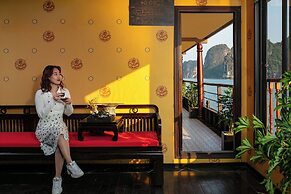 Nostalgia Halong Cruise