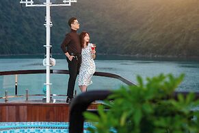 Nostalgia Halong Cruise