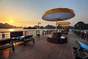 Nostalgia Halong Cruise