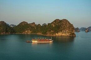 Nostalgia Halong Cruise