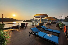 Nostalgia Halong Cruise