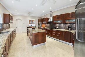 Wild Cane Ridge 2 by Island Villas