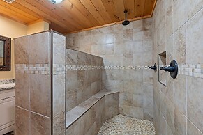 Sugar Bear Mountain Hideaway