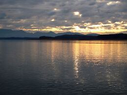 Lake Escape 1 Bedroom