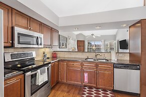 Family Retreat on the Fairways