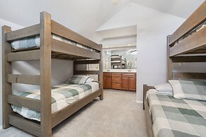 Family Retreat on the Fairways