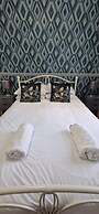 LilyRose Hotel