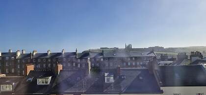 LilyRose Hotel