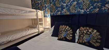 LilyRose Hotel