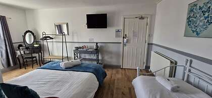 LilyRose Hotel