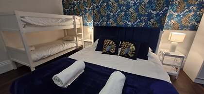 LilyRose Hotel