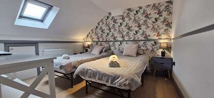 LilyRose Hotel