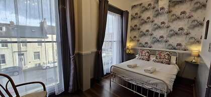 LilyRose Hotel