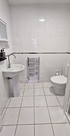 LilyRose Hotel