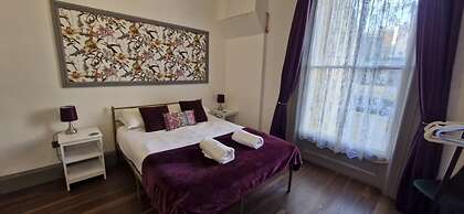 LilyRose Hotel