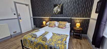 LilyRose Hotel