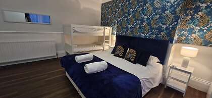 LilyRose Hotel