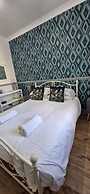 LilyRose Hotel