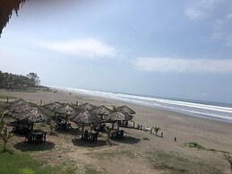 Sambo Mambo Beach Hotel