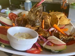 Sambo Mambo Beach Hotel