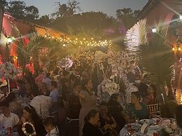 Sambo Mambo Beach Hotel