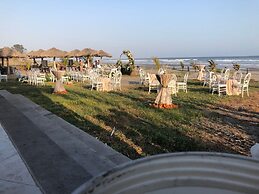 Sambo Mambo Beach Hotel