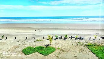 Sambo Mambo Beach Hotel