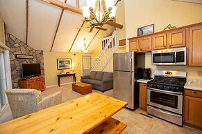 Our Wielgot Tradition 2 Bedroom Cabin by RedAwning