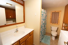 Our Wielgot Tradition 2 Bedroom Cabin by RedAwning