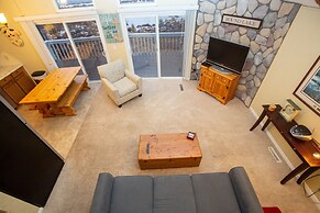 Our Wielgot Tradition 2 Bedroom Cabin by RedAwning