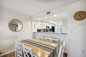 SeaCrest #313 Bright, Airy Coastal Vibes 2 Bedroom Condo by RedAwning