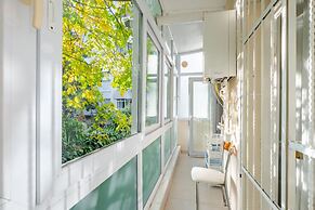 Chic Flat With Balcony Close to Caddebostan Shore